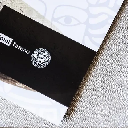 Tirreno מלון 3*